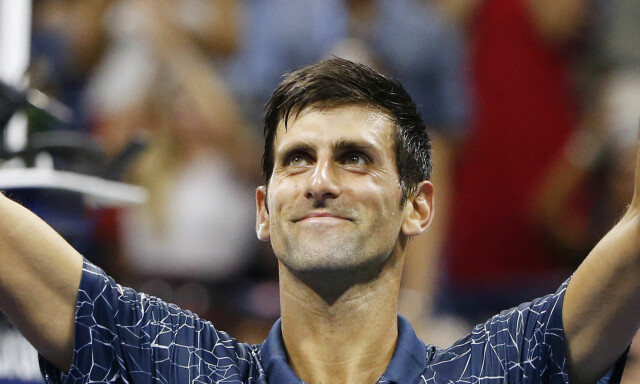 Djokovic videre, Wozniacki ute